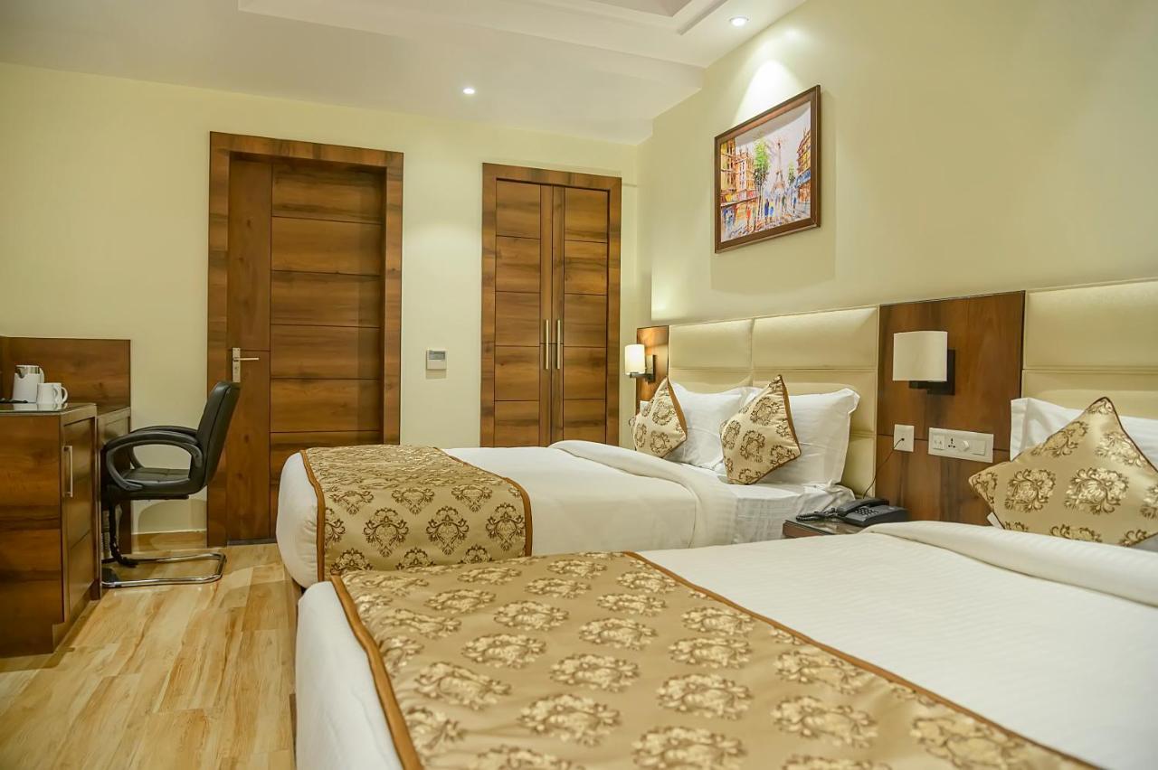 Hotel Hira Inn-10Mins From Railway Station & Bus Station Prayagraj Extérieur photo