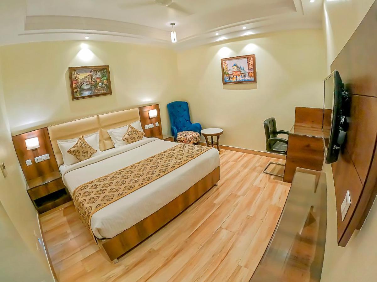 Hotel Hira Inn-10Mins From Railway Station & Bus Station Prayagraj Extérieur photo