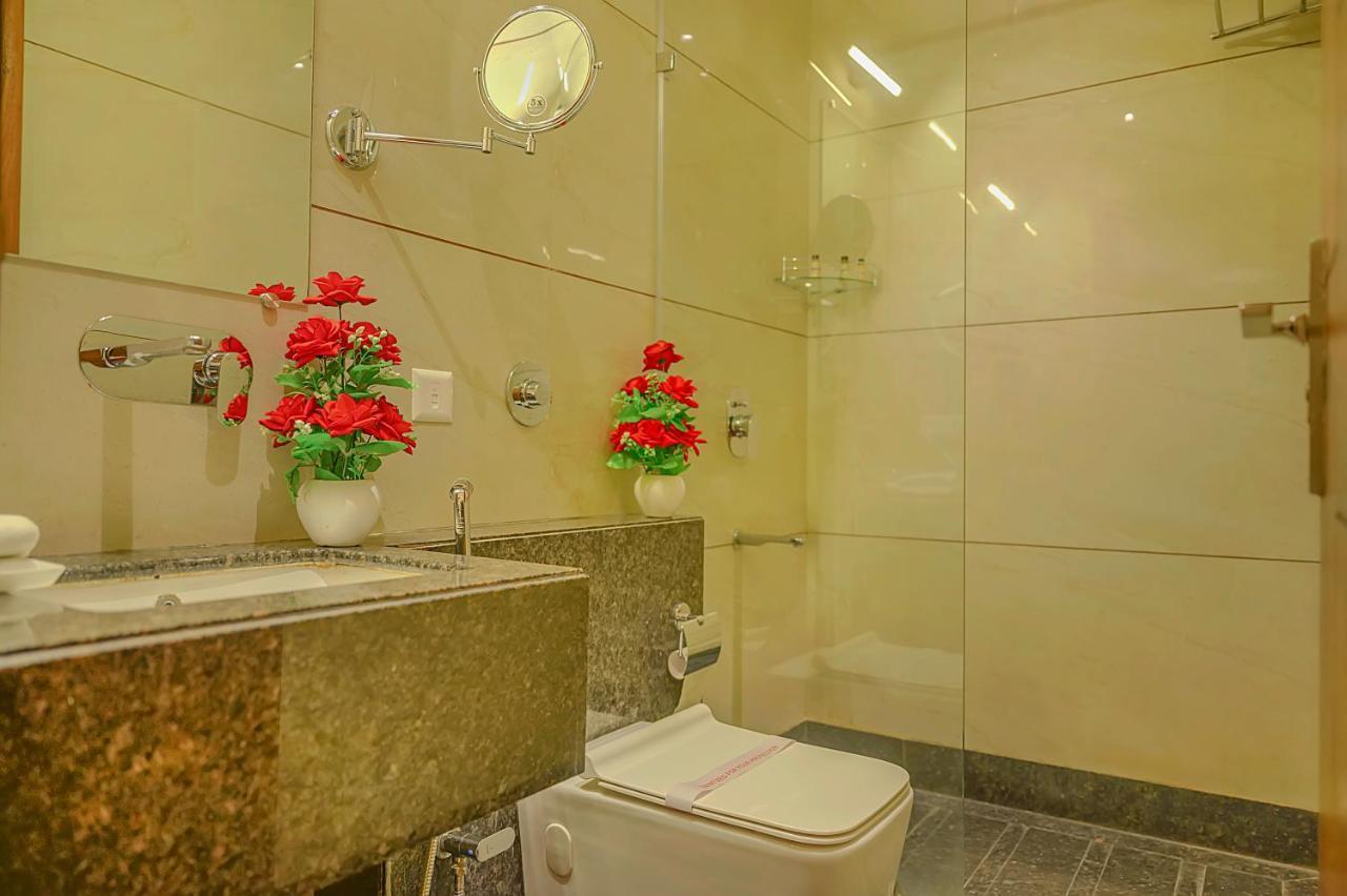 Hotel Hira Inn-10Mins From Railway Station & Bus Station Prayagraj Extérieur photo